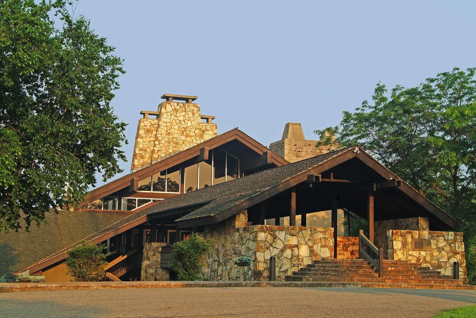 Salt Fork State Park Lodge And Conference Center เคมบริดจ์ ภายนอก รูปภาพ
